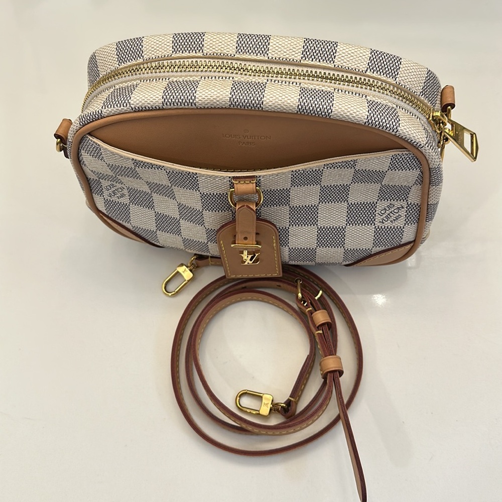 AUTHENTIC LOUIS VUITTON BAG